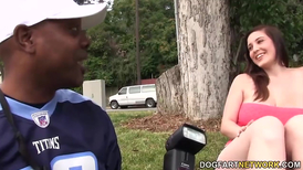 Black PUA easily seduces a submissive white girl